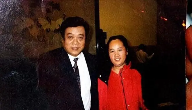 饶颖：赵忠祥曾和我发生关系7年，他有特殊癖好，让我身心受伤害