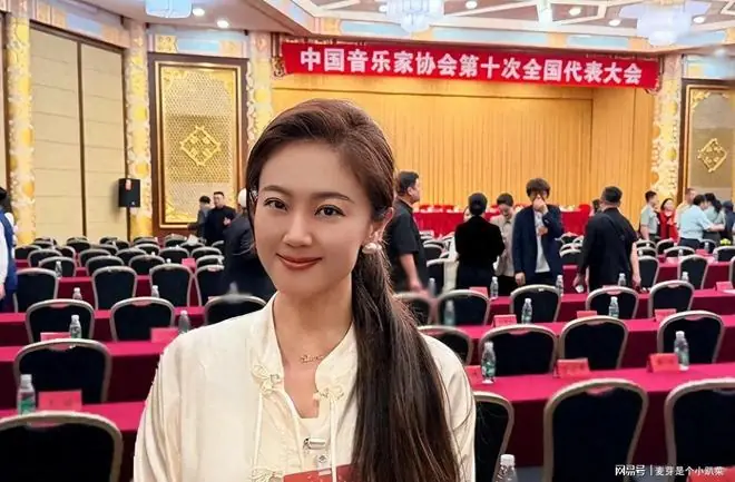王小海也没想到，离婚8年，前妻王小玮与自己的现状如此天差地别