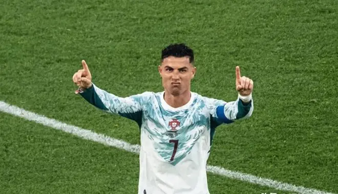 从0-1到2-1！点射破门当选最佳！C罗真性情，赛后发声让球迷动容