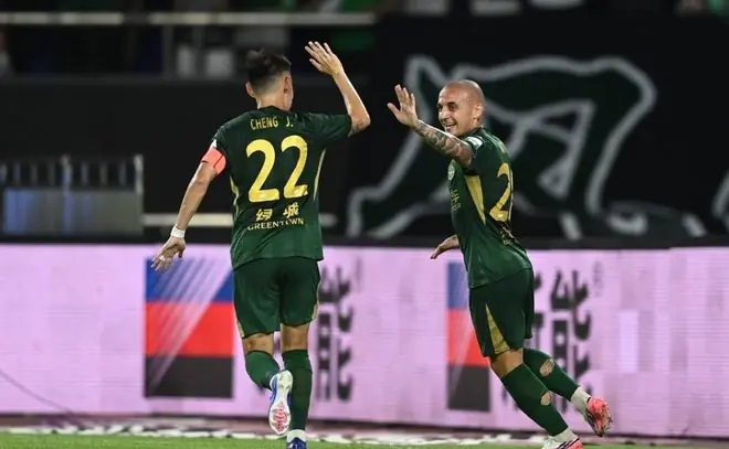 浙江3-2海牛!终结2连败升第8 陶强龙替补读秒绝杀 米特里策传射