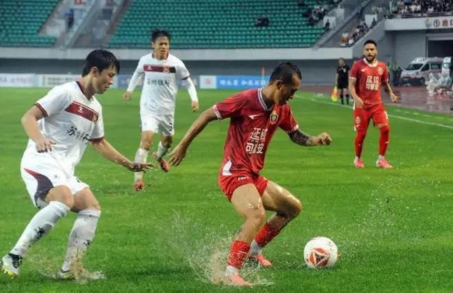 雨中鏖战完成精彩逆转 延边龙鼎可喜安主场3：1战胜苏州东吴