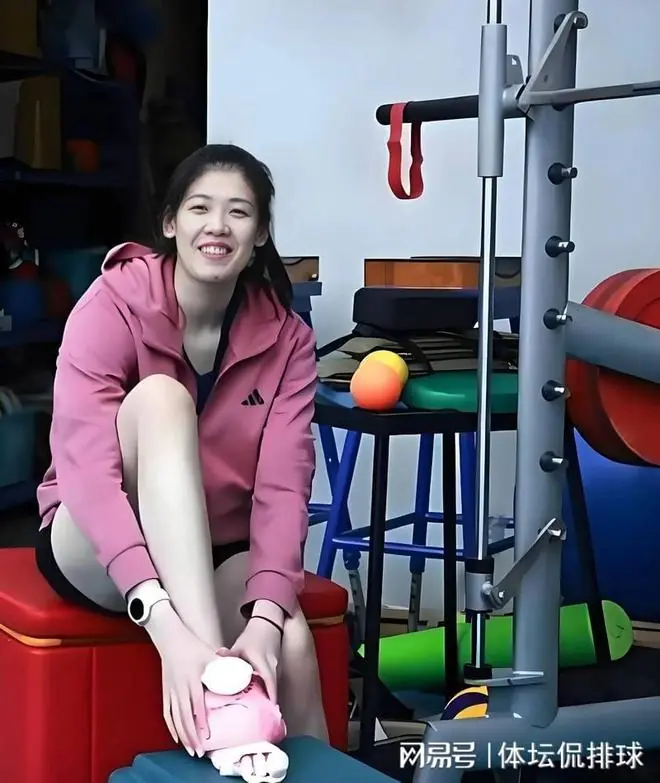 出国！女排李盈莹被曝前往意大利，治疗为主，期待联赛伤愈回归！