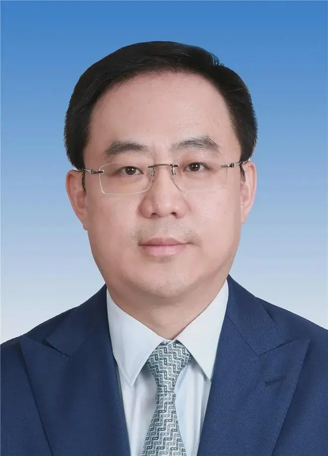 何晓军任梅州市委书记