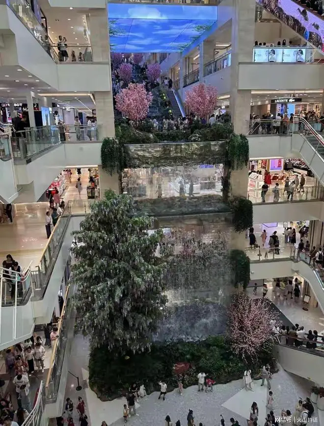 西安赛格事件后劲太大！本以为是意外，严鹏生前4点安排让人破防