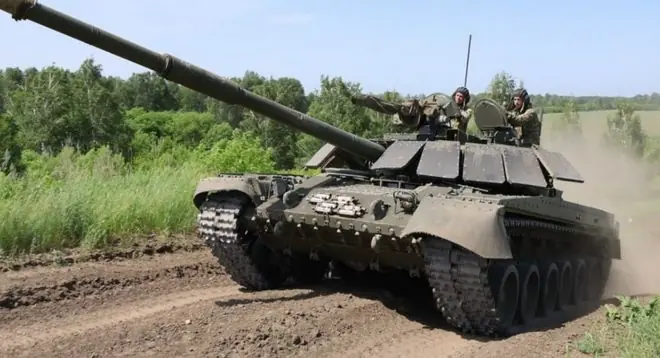 俄罗斯推出新型 T-80 混合动力坦克，无需乌克兰哈尔科夫制造的发动机