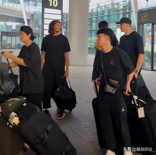 未见河村勇辉身影！曝日本男篮抵达辽宁沈阳 7月3日客场对阵中国