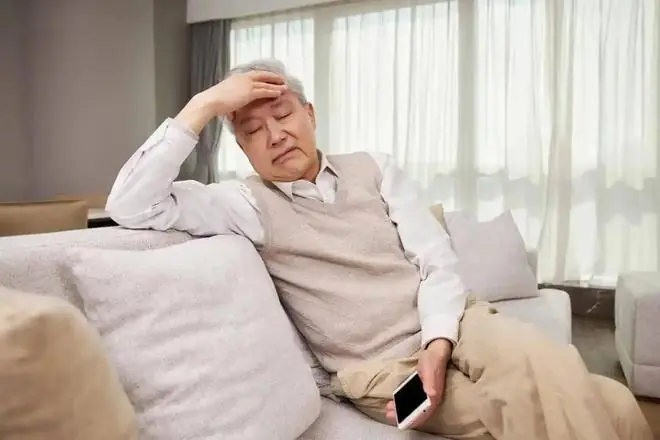 心内科主任:冠心病最危险信号,不是乏力,是频繁出现6异常