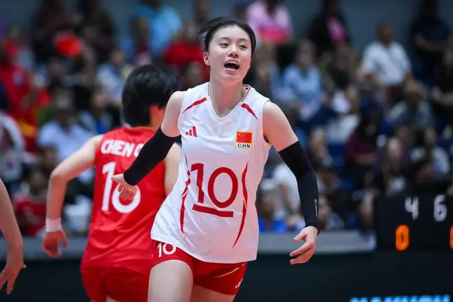 恭喜！中国女排16岁1米82新星崛起：小丁霞助队夺冠+MVP