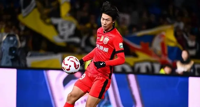 李新翔6月30日暂时离开上港！首次以新身份亮相发声，引发热议