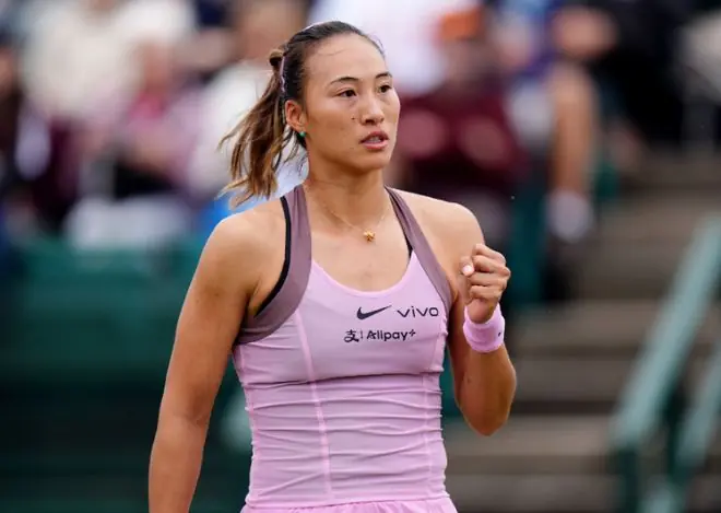 开门红！郑钦文2-0连赢七局横扫6号种子马内罗 晋级雅典站16强
