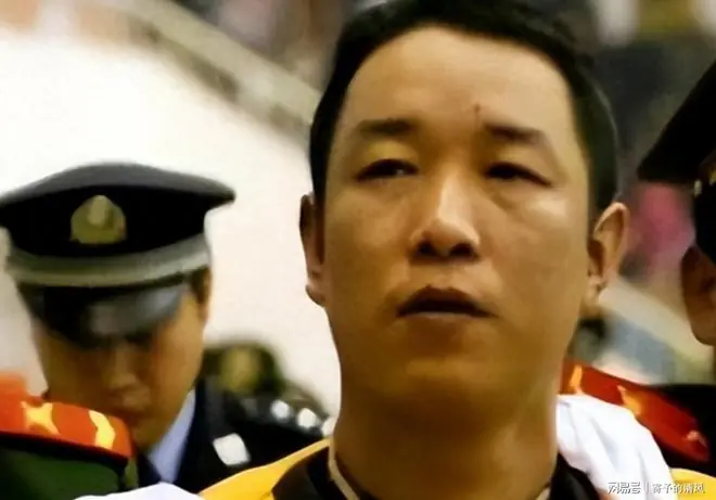 “监狱海王”邹显卫：监狱私建独门小院，女狱警心甘情愿当情人