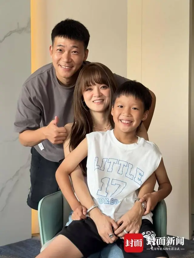 10岁离乡追梦，35岁捧起金靴 川超“射手王”鲜小龙：为家乡而战义不容辞丨封面深镜