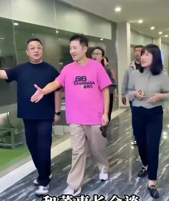 53岁任泉近况曝光！被曝与黄绮雯隐婚17年，身价几十亿成人生赢家