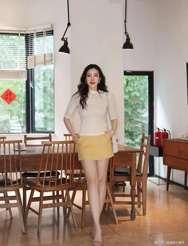 成熟的知性美女：那不是标签，是光阴酿出的香气