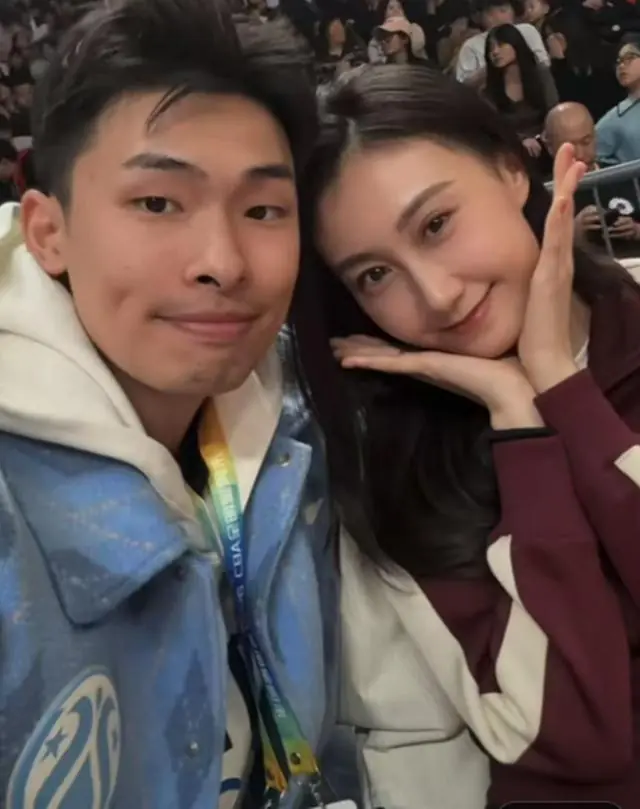 水均益女儿婚后生活火了！老公年薪近500万，她做家务被说像保姆