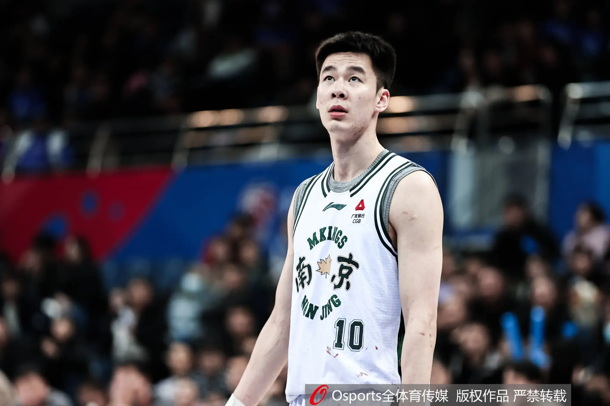 媒体人：同曦向郭昊文开出三年D类年薪600万的顶薪合同
